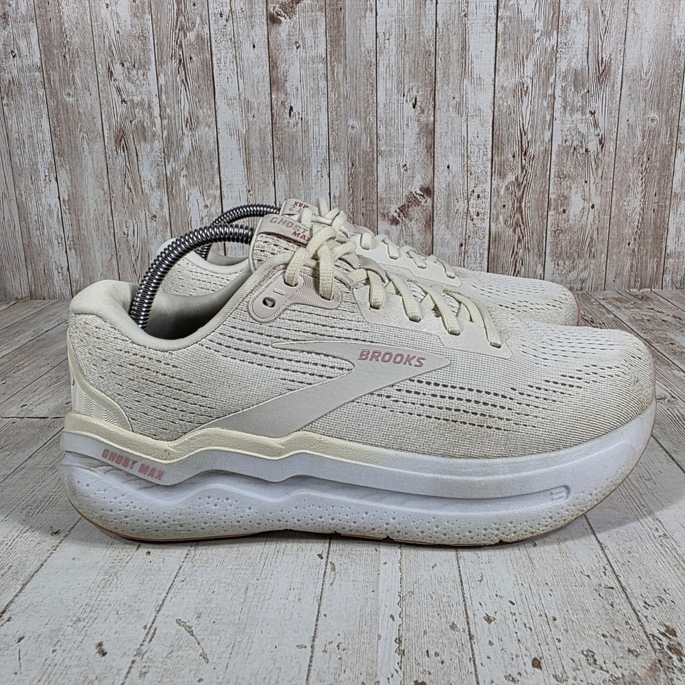 Brooks Ghost Max Women 9.5 Extra Wide 2E Cream Pink Running Shoes 1204202E190